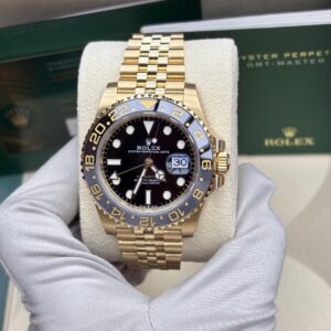 This model: Rolex Greenwich watch Diameter/size: 40mm Dial color: black Mirror material: scratch-resistant sapphire crystal Case material: stainless steel plated with 18k gold Waterproof depth: 100 meters Movement model: top quality C factory advanced custom 3235 movement