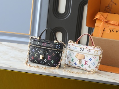 LOUIS VUITTON M13662 SIZE:11.5 x 6.5 x 19CM