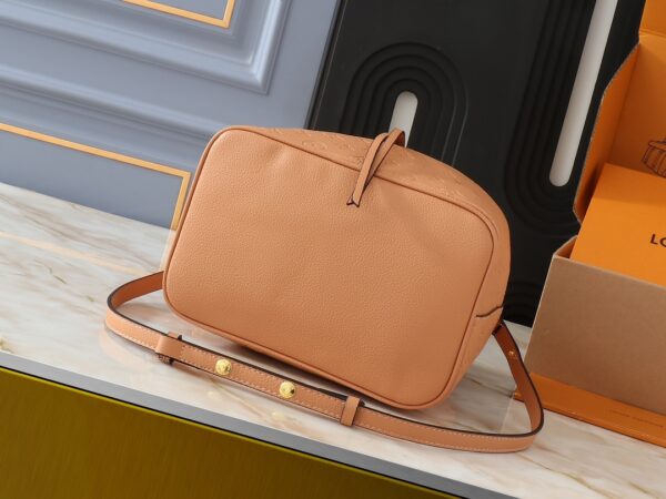 LOUIS VUITTON M45256 SIZE:26.0 x 26.0 x 17.5CM - 图片 5