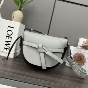 LOEWE 011821 SIZE:20*12.5*19cm